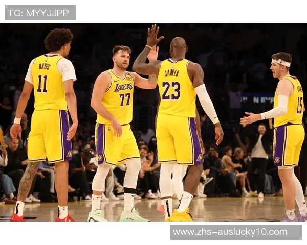 开拓者与湖人激战再续NBA经典对决球迷期待精彩表现与战术较量